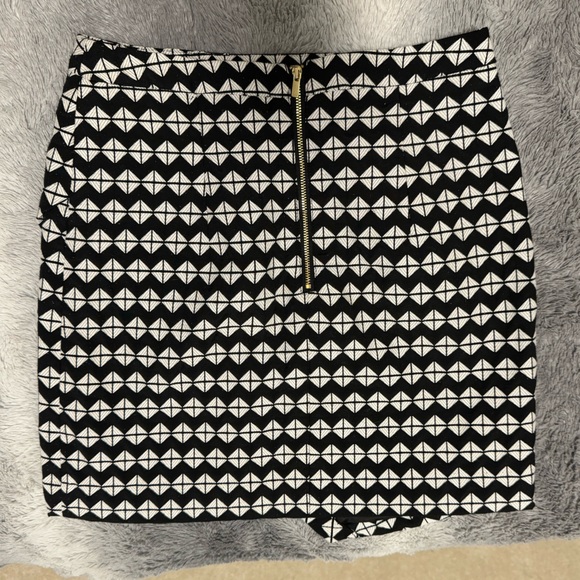 H&M skirt - Picture 2 of 3